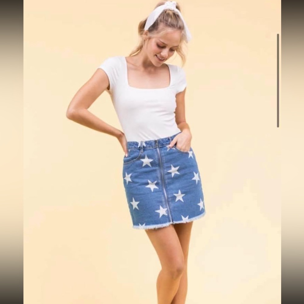 Le Lis Seeing Stars Zip Front Denim Mini Skirt